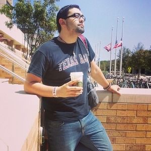 Meet your Posher, Dustin